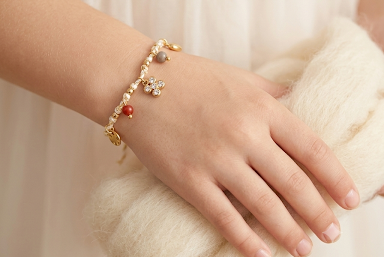 Charm Thread Bracelet