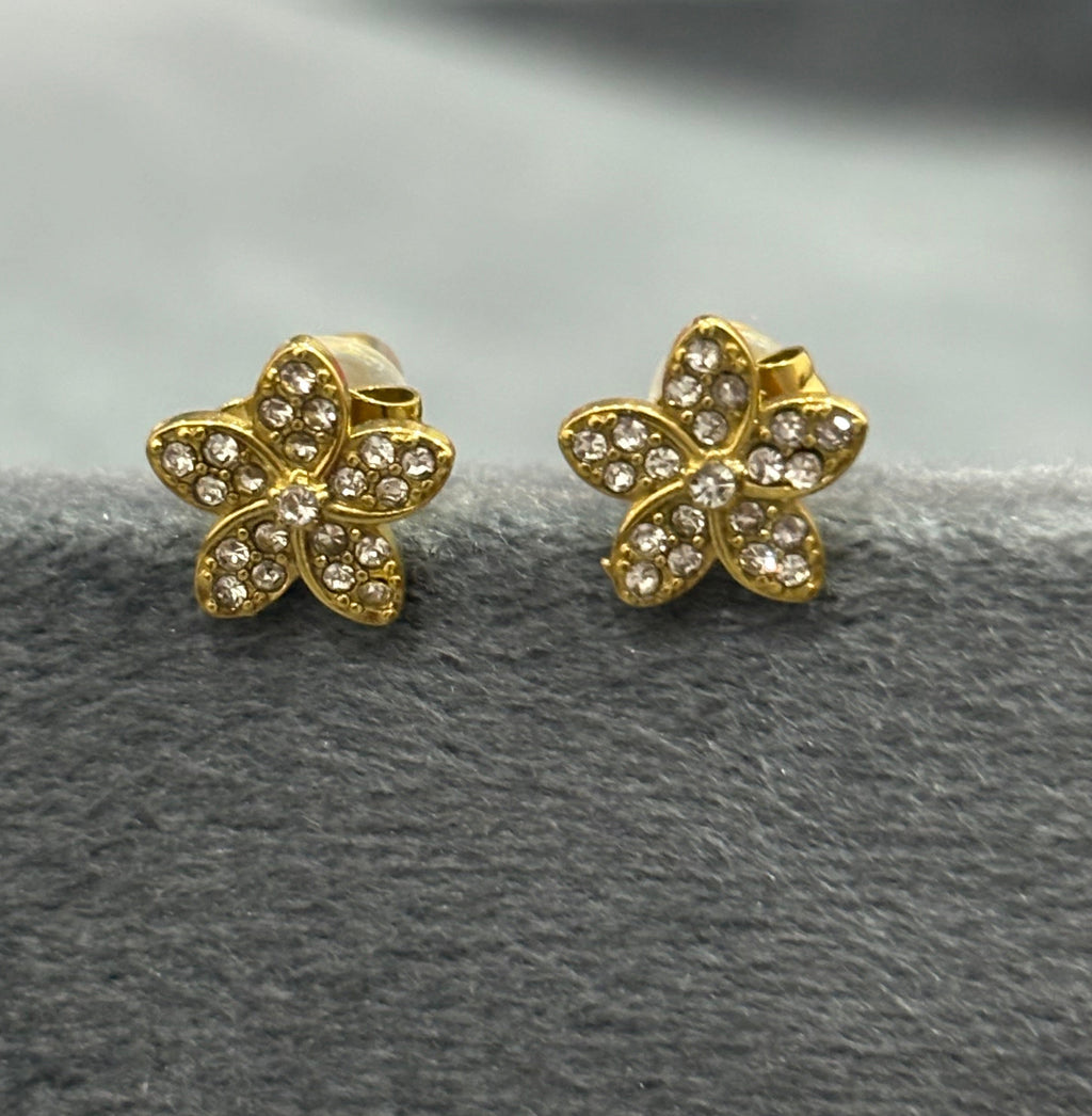 Five petals studs