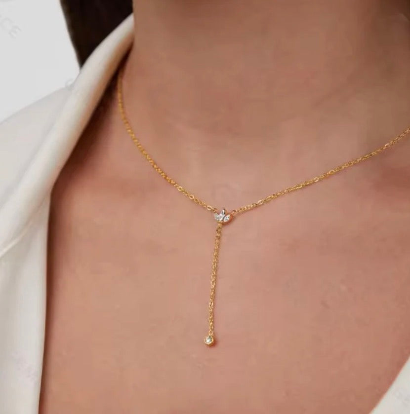 Leaf drop necklace