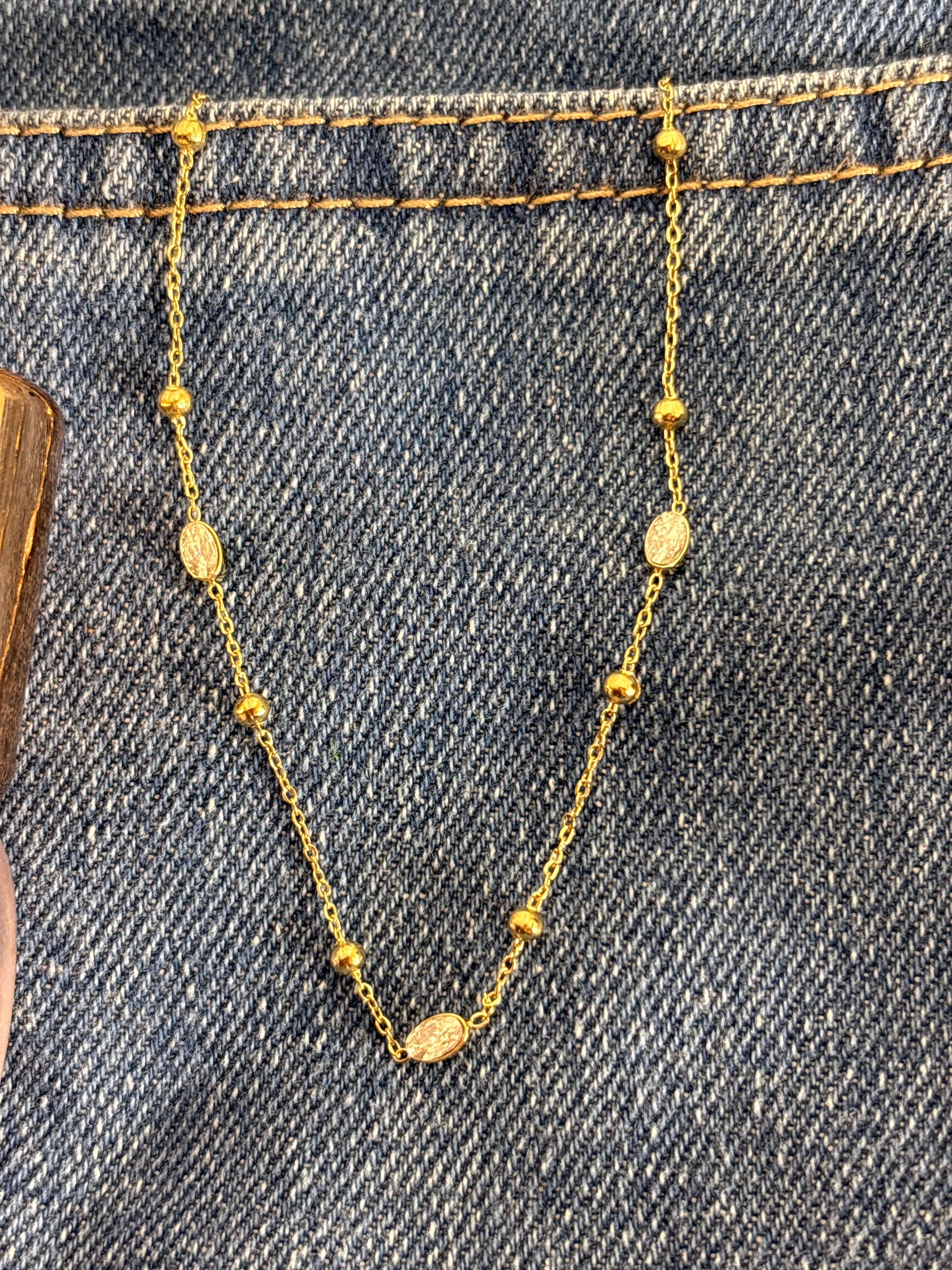 Oval Shine Polished Pendant Necklaceq
