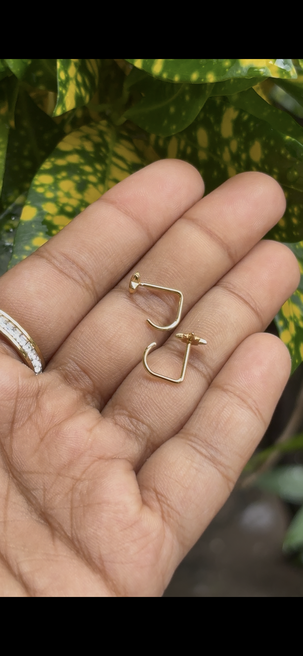 Star light pain less earring