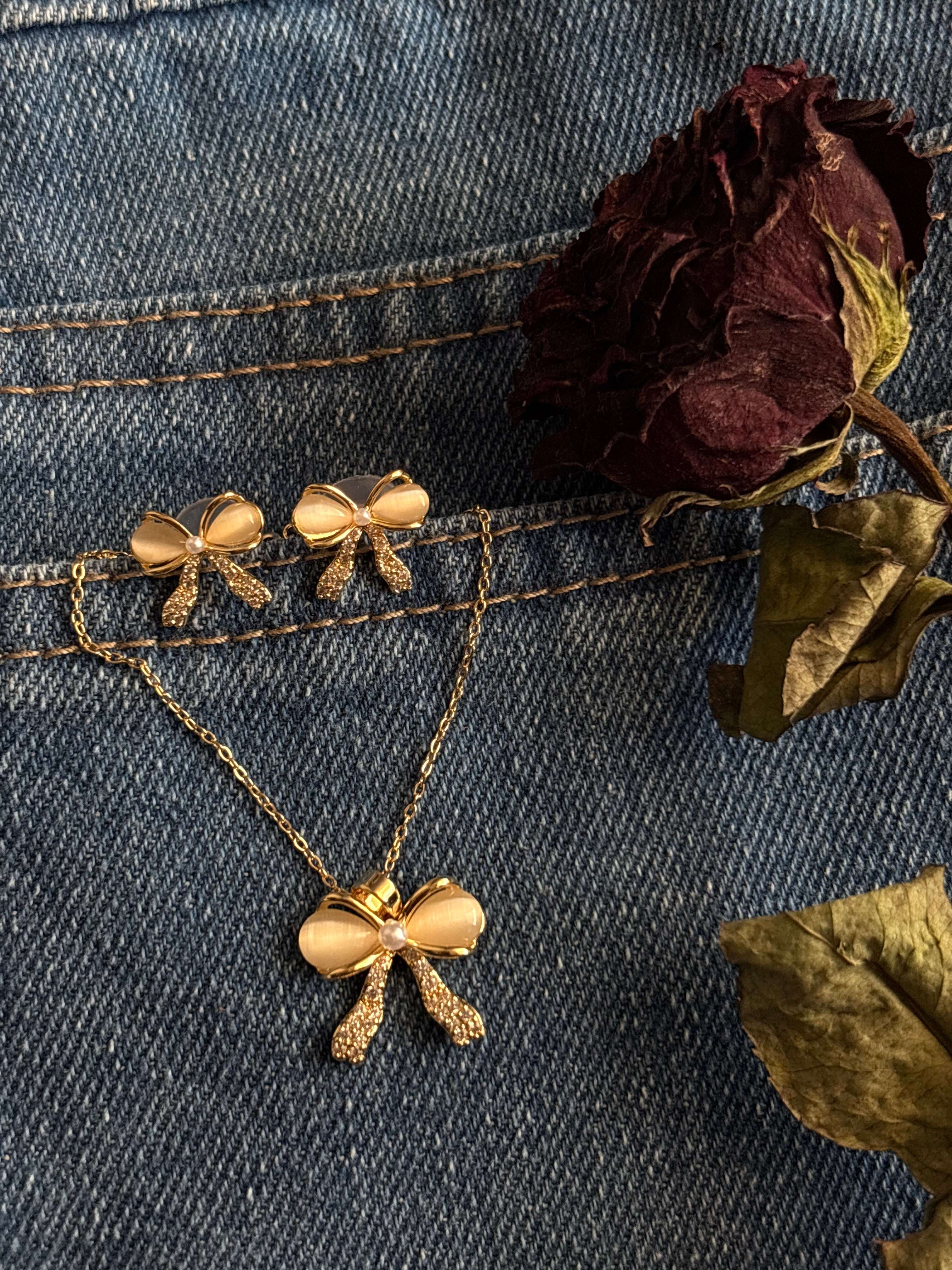 Aura Bow Jewellery Set | Bow Charm Necklace & Earrings
