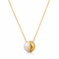 Pearly Gold Pendant Necklace