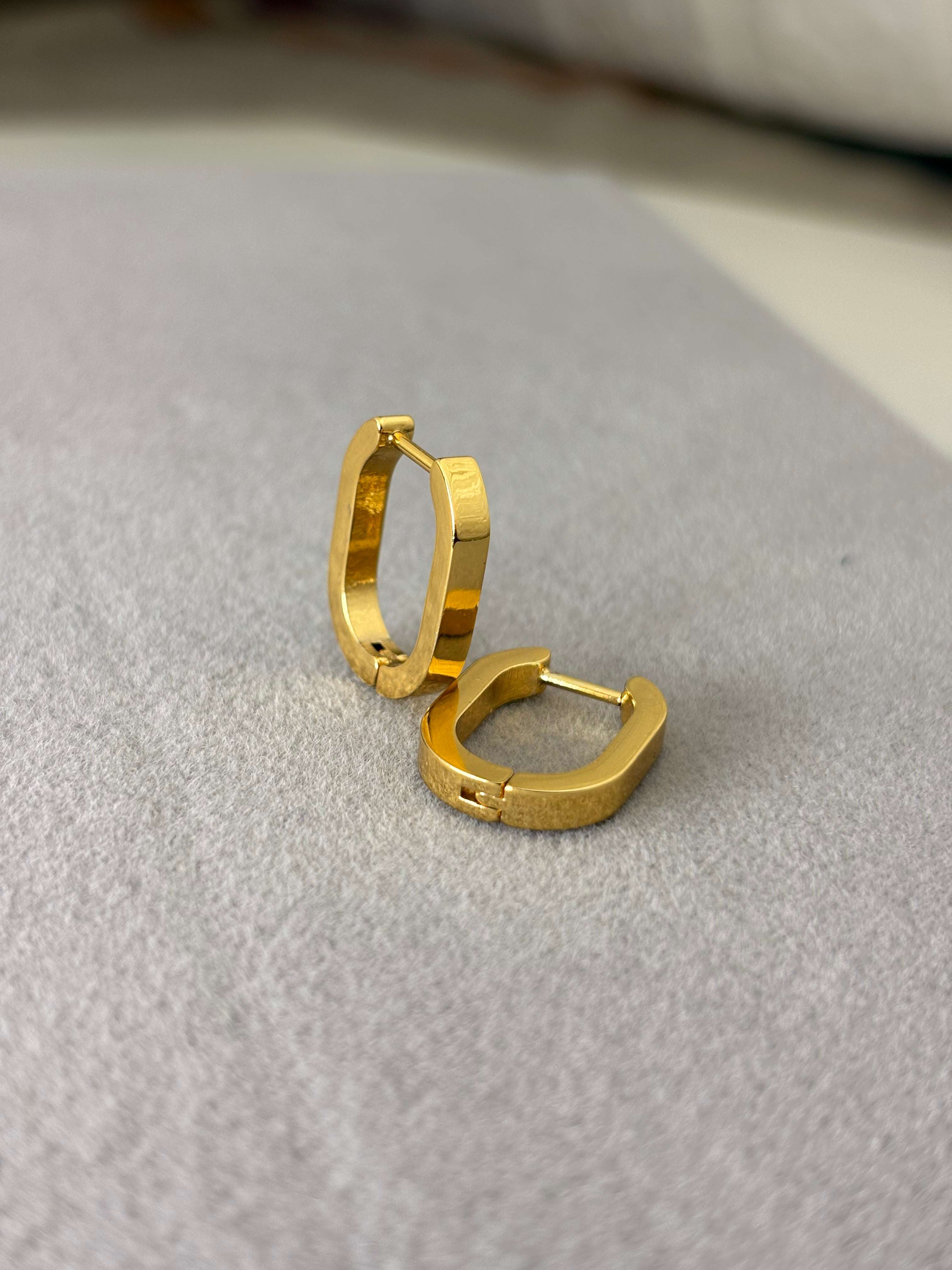 Curve Daily Wear Hoop Earrings | Sleek Curved Gold Hoops for Everyday